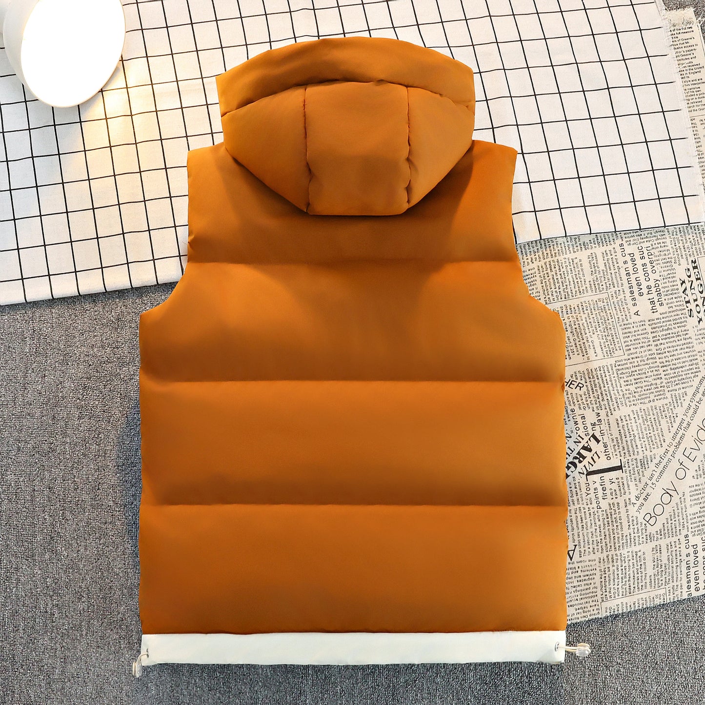 Men's Color-Block Puffer Vest with Removable Hood - Zip Closure & Flap Pockets, Water-Resistant Warm for Winter Casual Outfits