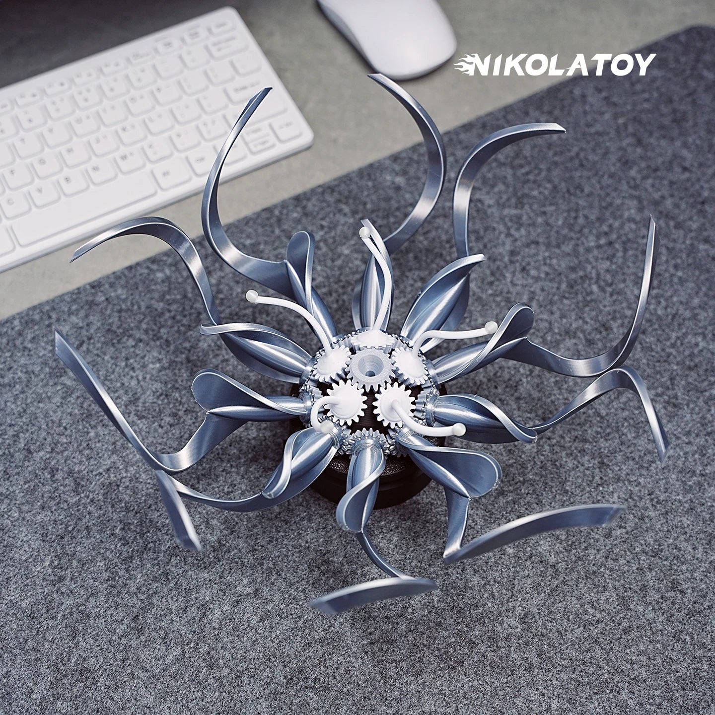 Nikolatoy Saatchi Gallery Modern Aesthetics Visual Art Preserved Flower Desktop Wall-Mounted Mechanical Flower Model Toy