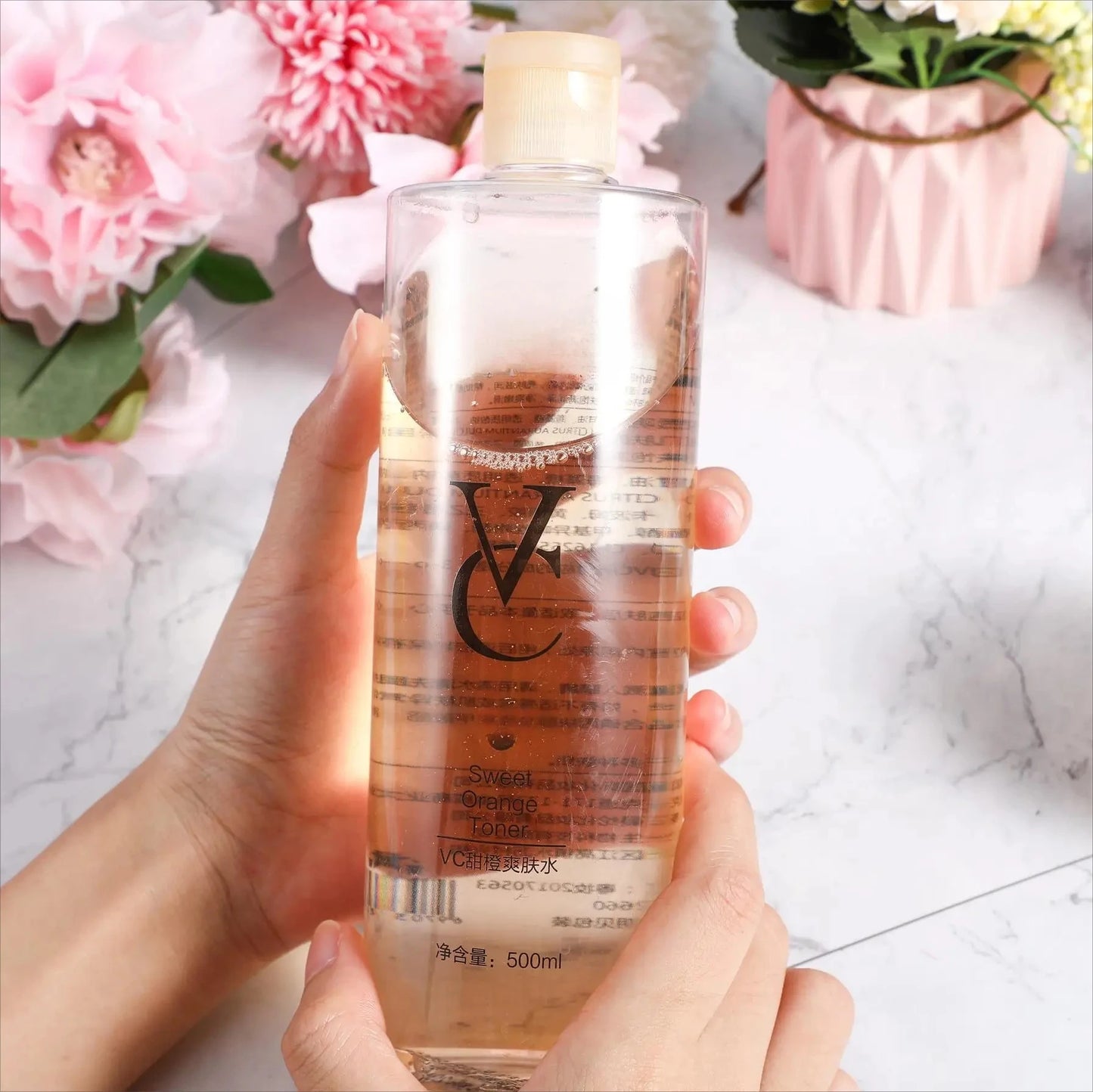 Vitamin C Toner Moisturizing and Refreshing Preventing Dry Skin Changing Hair Glossing Repairing Skin Non irritating 500ml