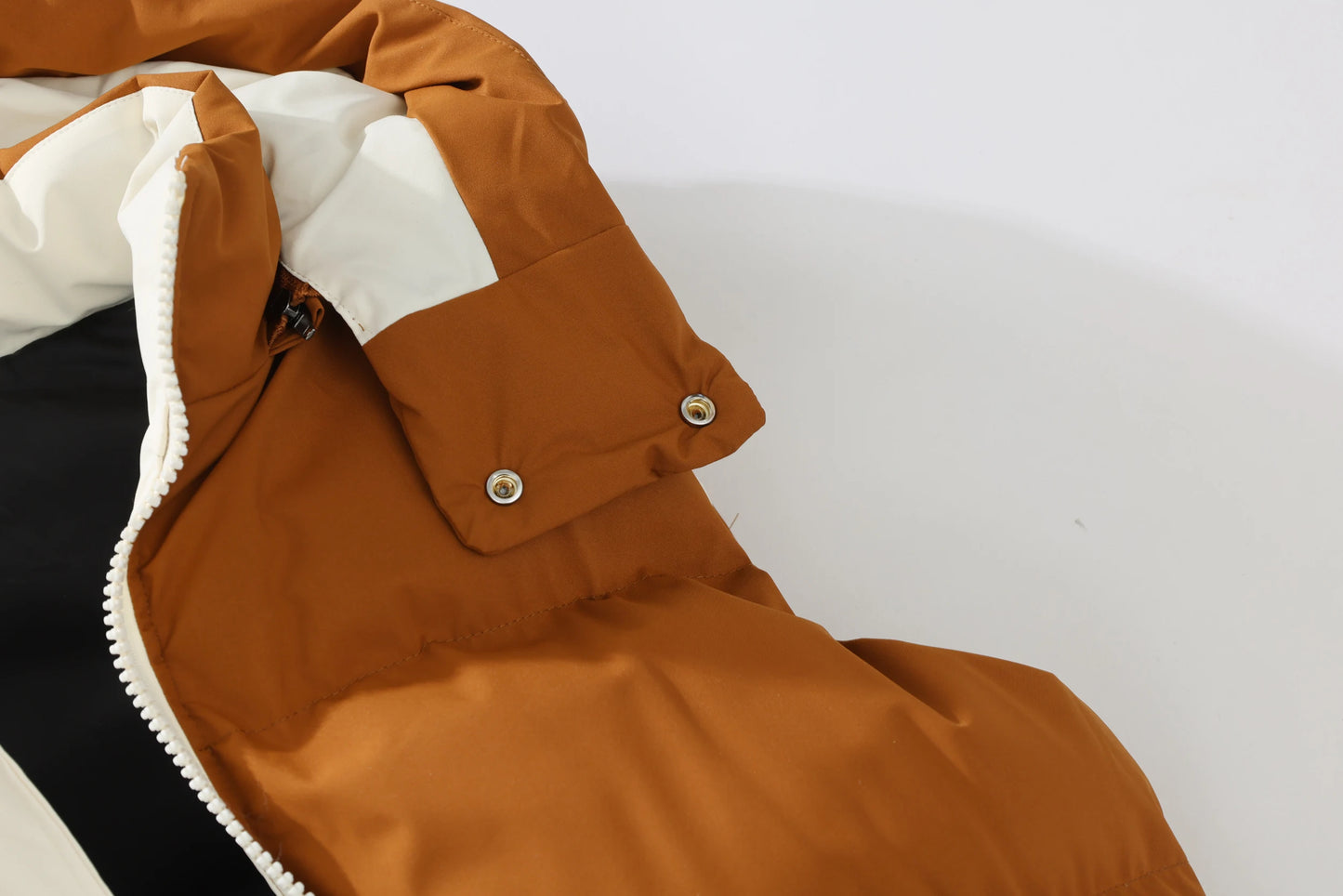 Men's Color-Block Puffer Vest with Removable Hood - Zip Closure & Flap Pockets, Water-Resistant Warm for Winter Casual Outfits