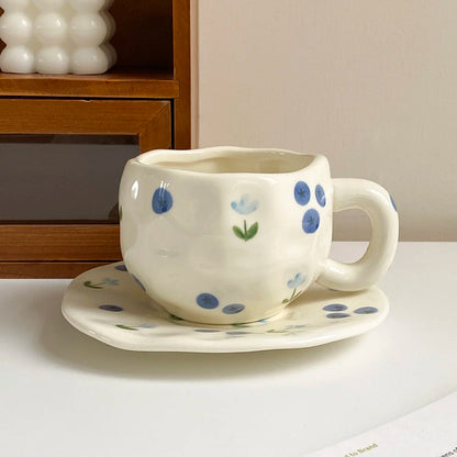 1Set Asymmetrical Fruit Ceramic Coffee Cup and Saucer, High-Looking Creative Hand-Painted Coffee Cup and Saucer, Suitable for Home Drinking Water, Coffee Shop Latte Art Cup, Party Coffee Cake Cup and Saucer, Gift Giving