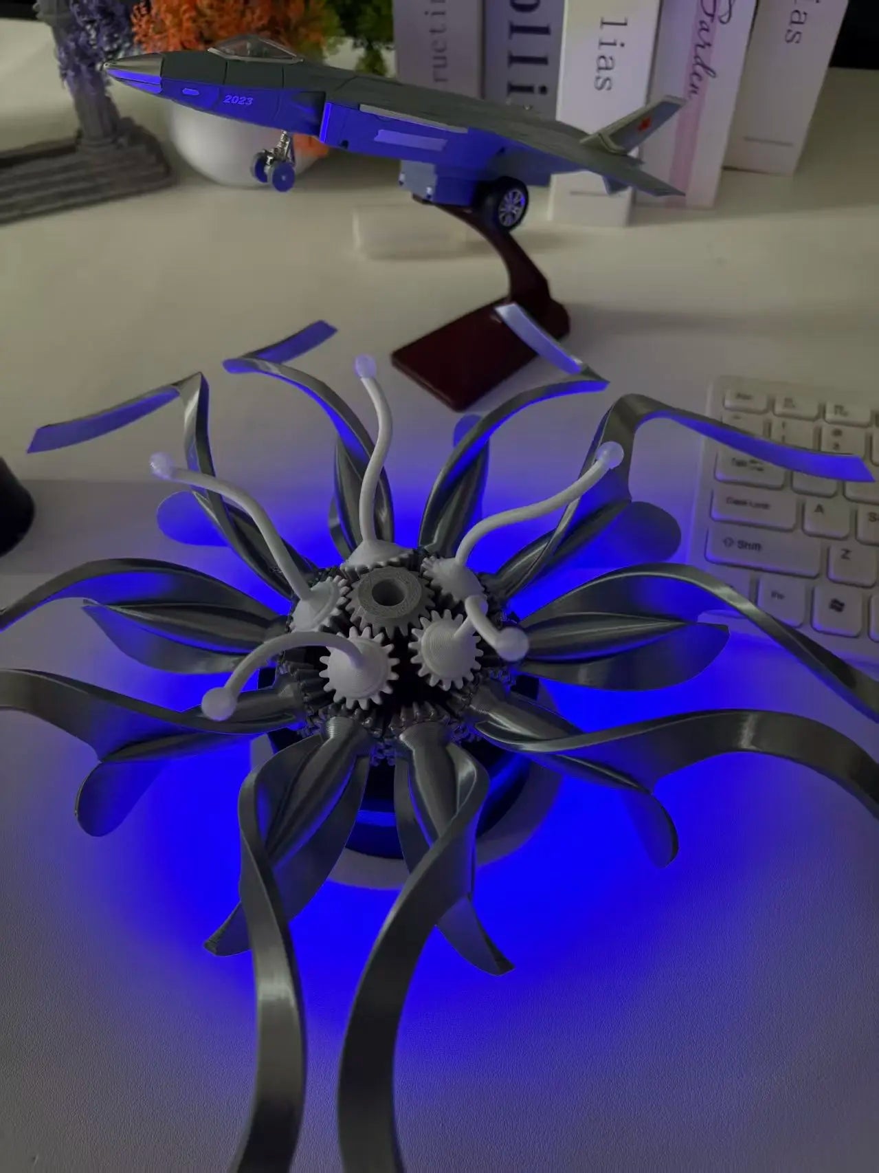 Nikolatoy Saatchi Gallery Modern Aesthetics Visual Art Preserved Flower Desktop Wall-Mounted Mechanical Flower Model Toy