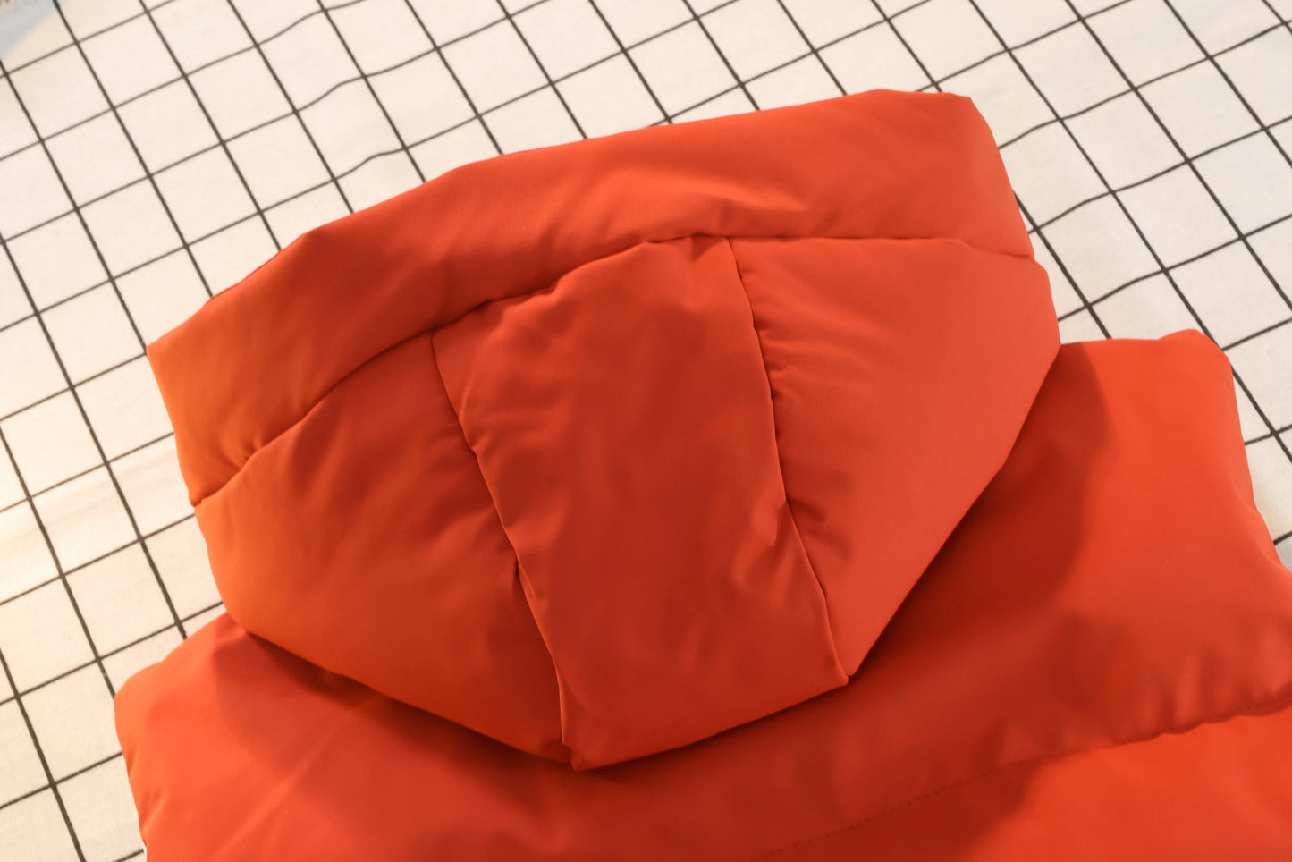 Men's Color-Block Puffer Vest with Removable Hood - Zip Closure & Flap Pockets, Water-Resistant Warm for Winter Casual Outfits