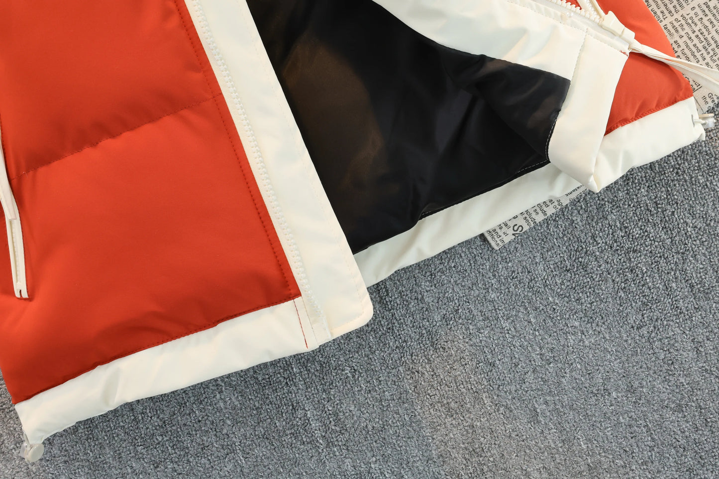 Men's Color-Block Puffer Vest with Removable Hood - Zip Closure & Flap Pockets, Water-Resistant Warm for Winter Casual Outfits